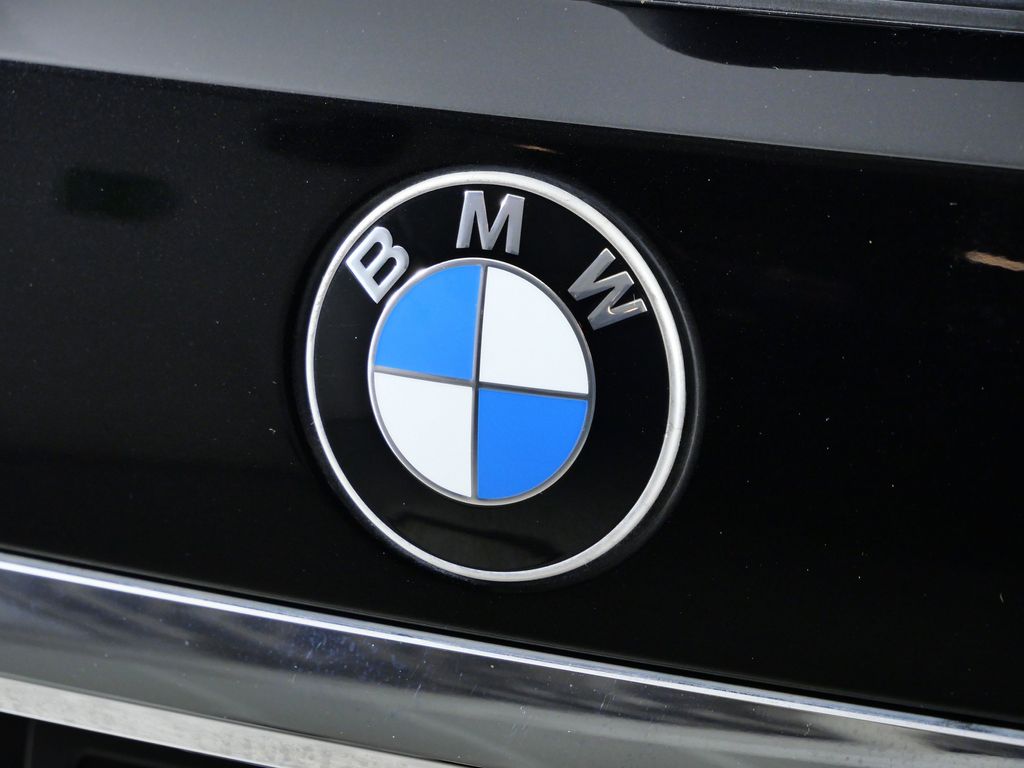 Thumbnail: 2020 BMW X7 - 12