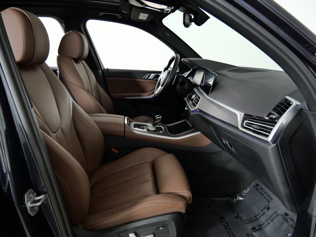 Thumbnail: 2022 BMW X5 - 24