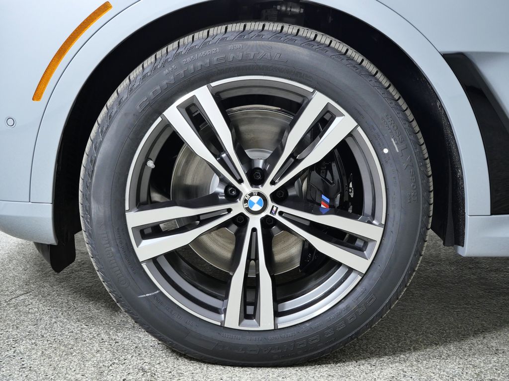 Thumbnail: 2026 BMW X7 - 17