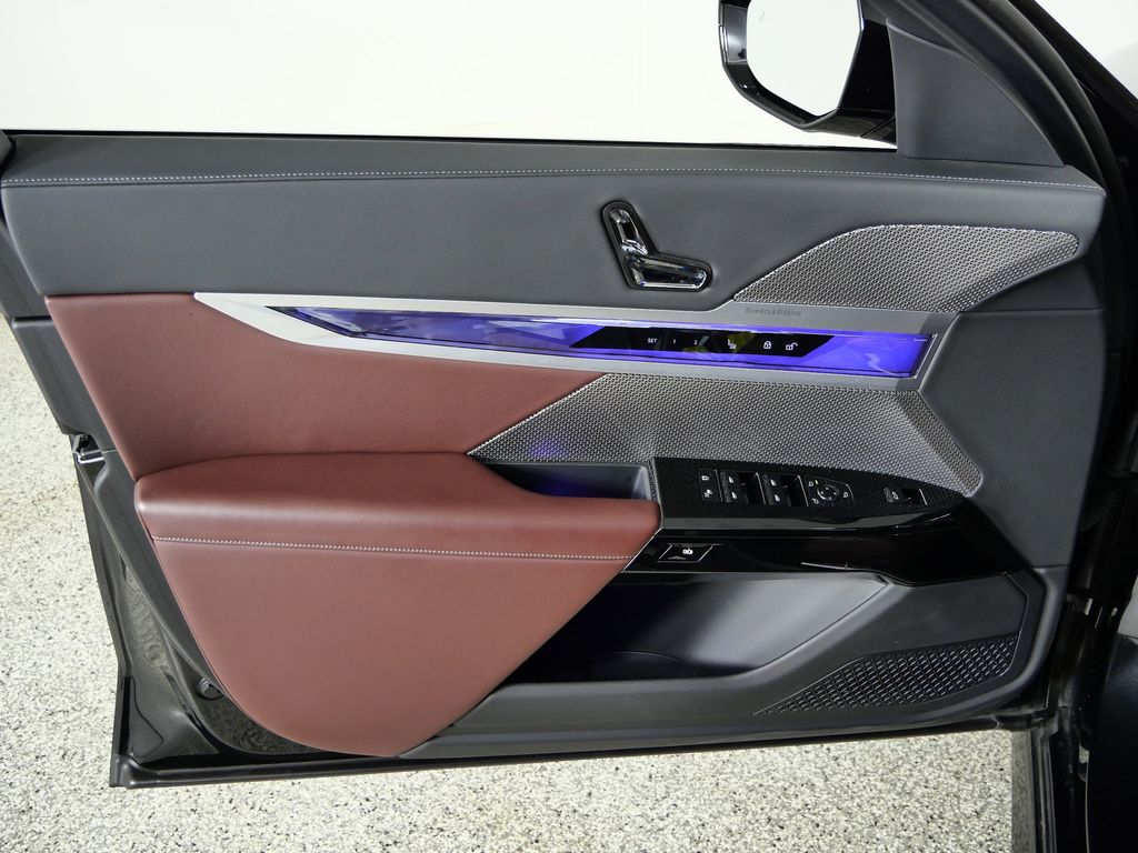 Thumbnail: 2023 BMW 7 Series - 38