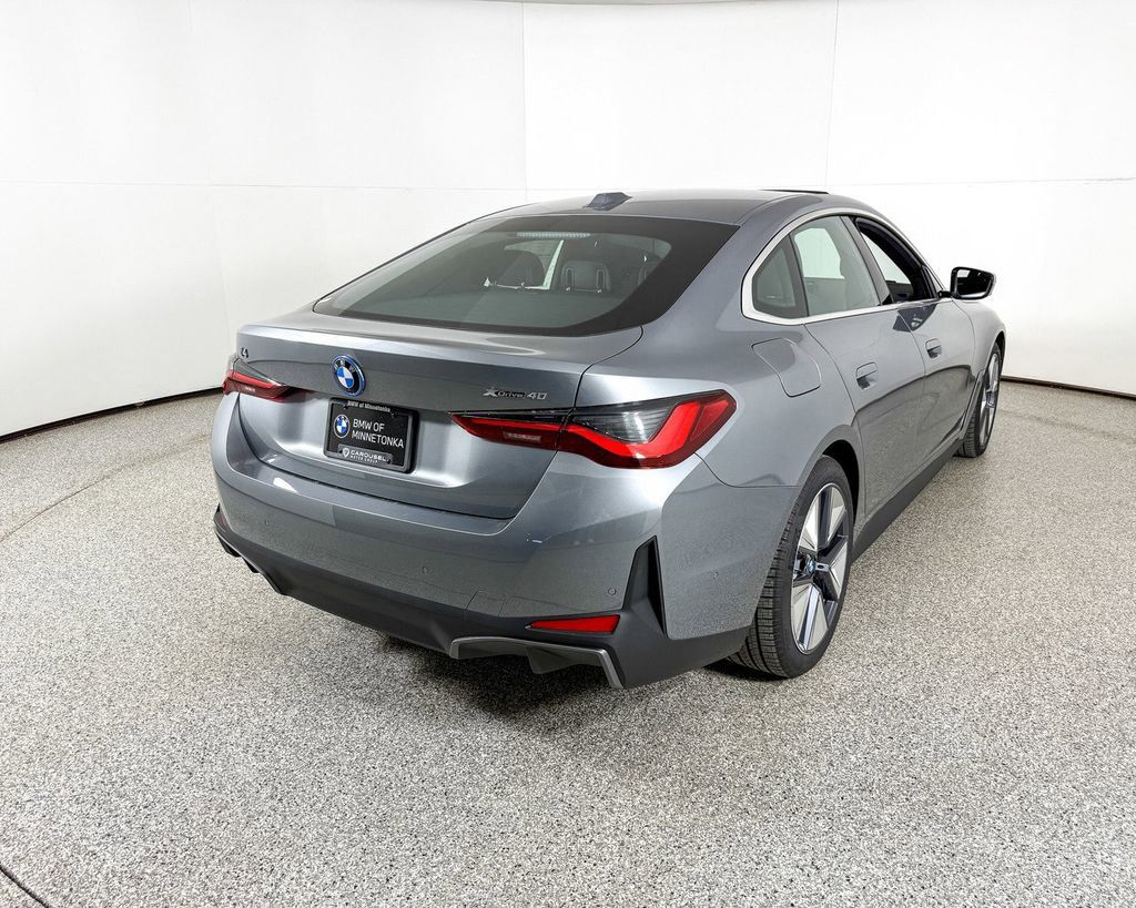 Thumbnail: 2025 BMW i4 - 4