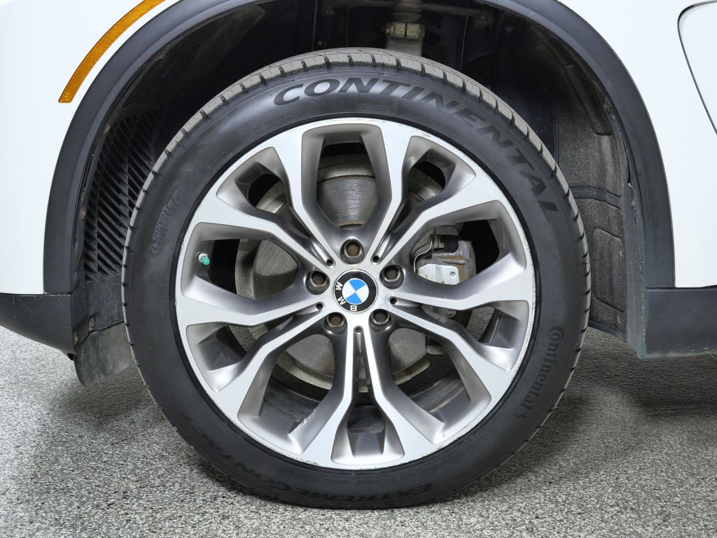 Thumbnail: 2017 BMW X5 - 17