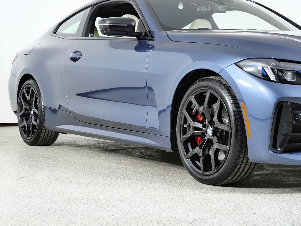 Thumbnail: 2025 BMW 4 Series - 8