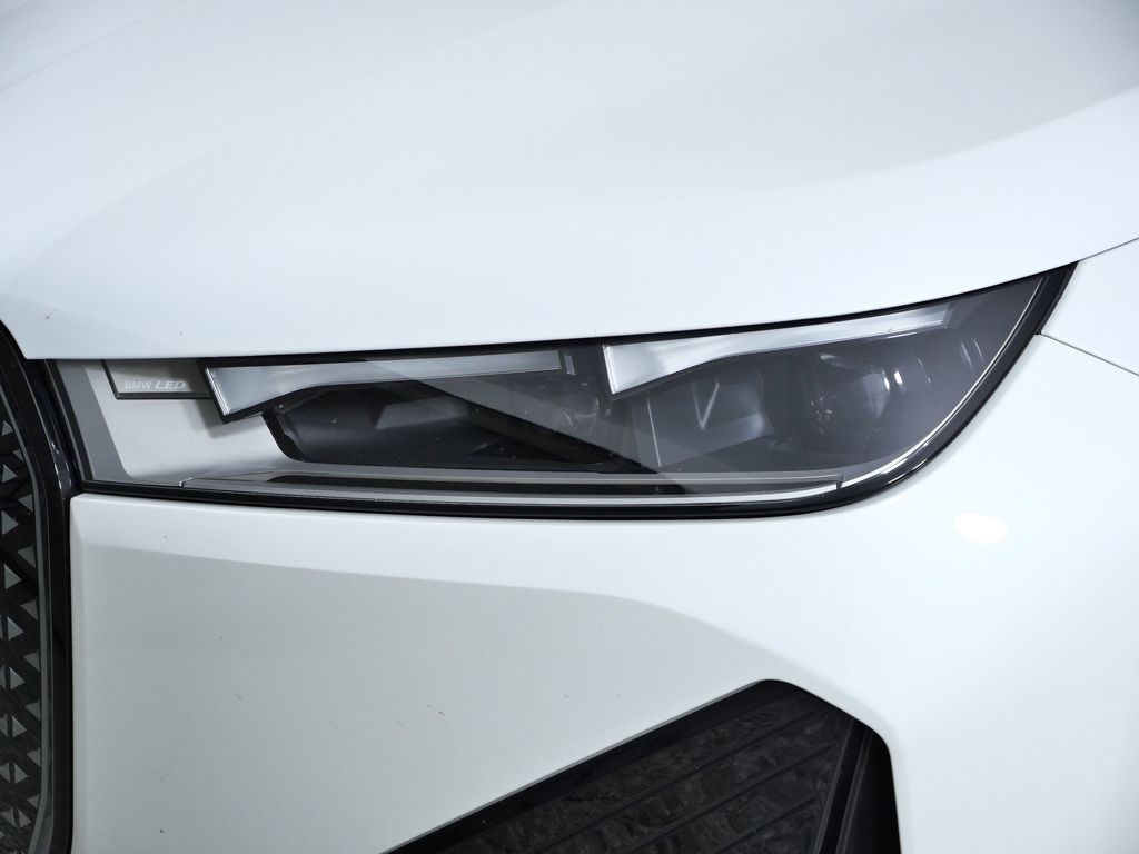 Thumbnail: 2023 BMW iX - 4