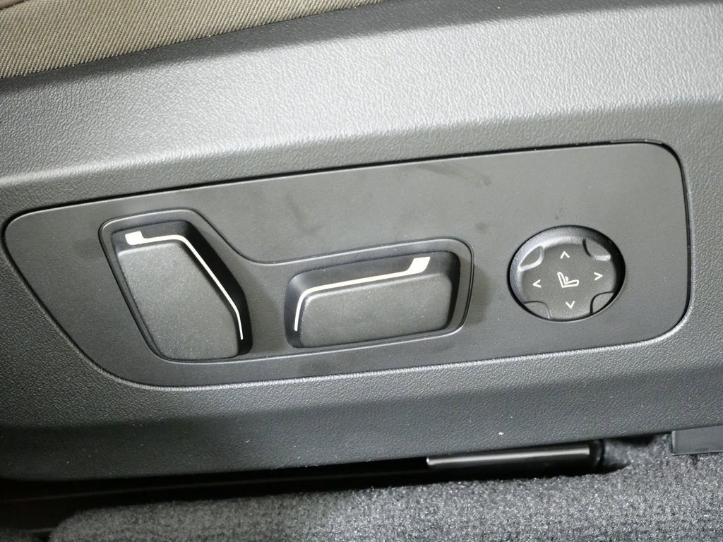 Thumbnail: 2026 BMW X3 - 23