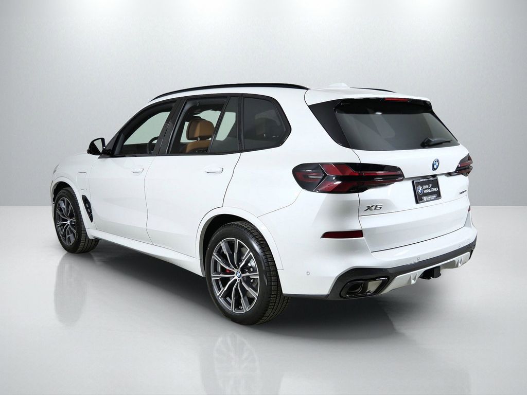 Thumbnail: 2026 BMW X5 - 14