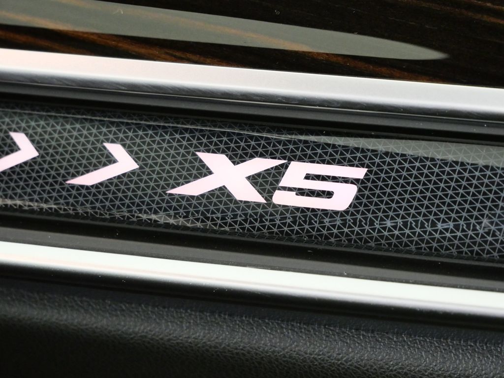 Thumbnail: 2026 BMW X5 - 24