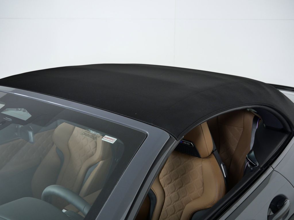 Thumbnail: 2025 BMW M8 - 18