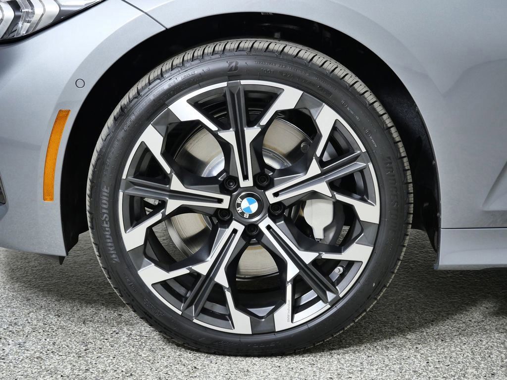 Thumbnail: 2026 BMW 3 Series - 18