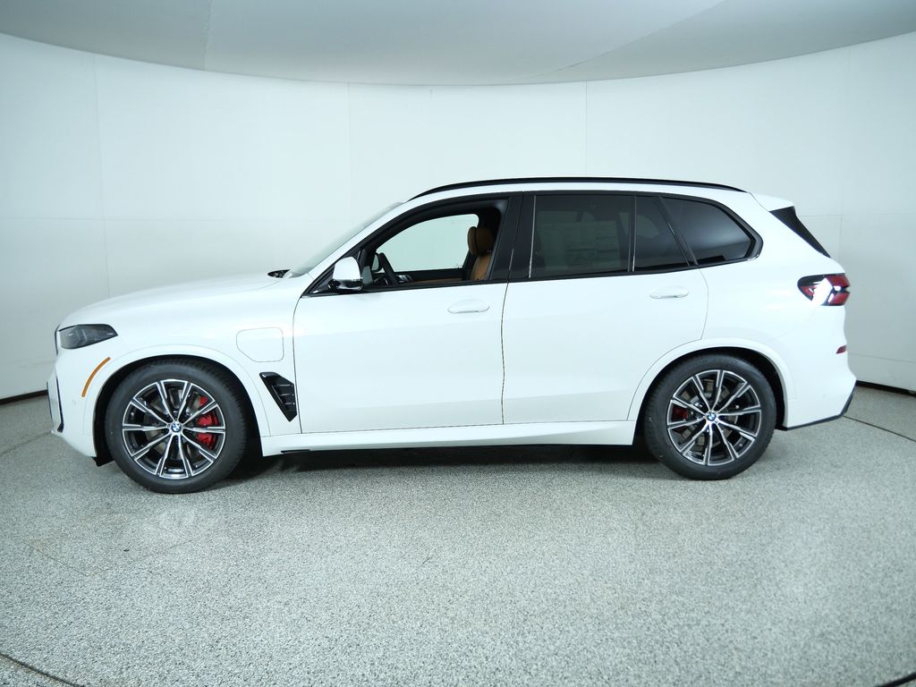 Thumbnail: 2026 BMW X5 - 15