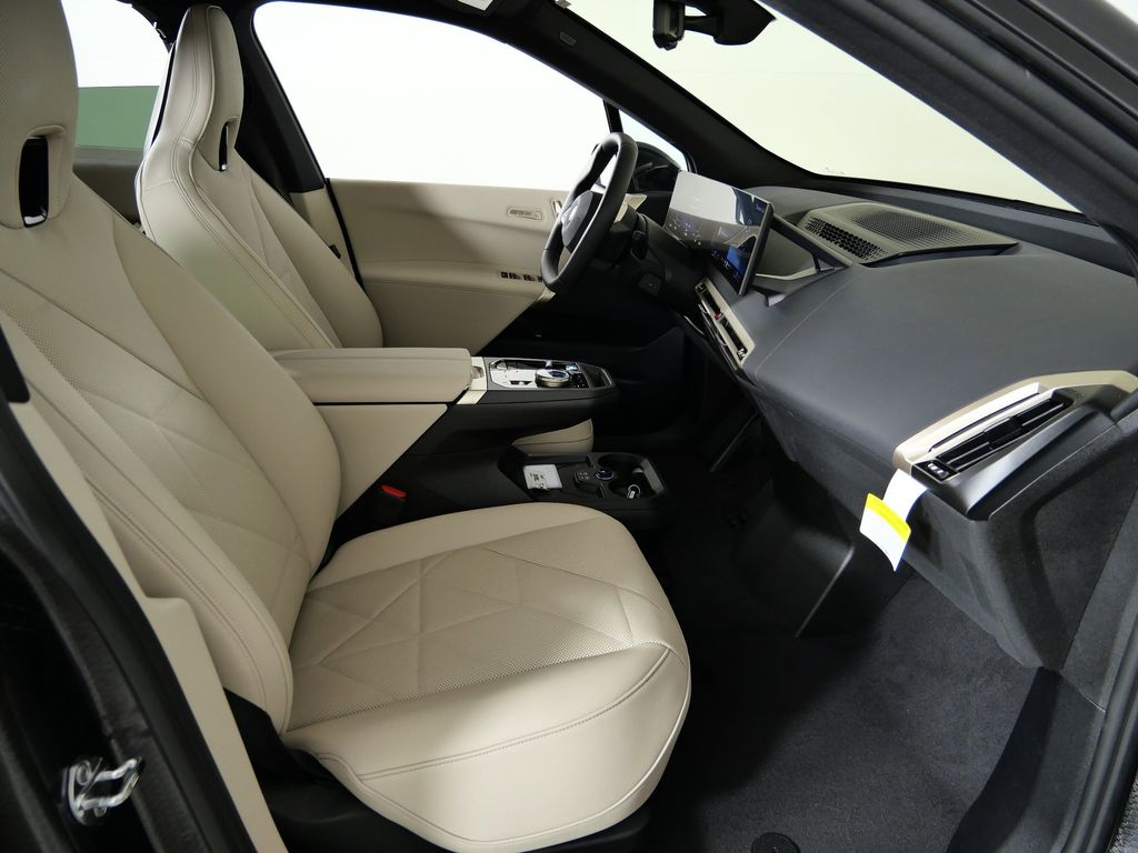 Thumbnail: 2026 BMW iX - 21
