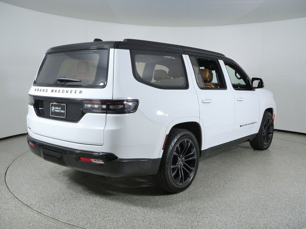 Thumbnail: 2023 Jeep Grand Wagoneer - 9