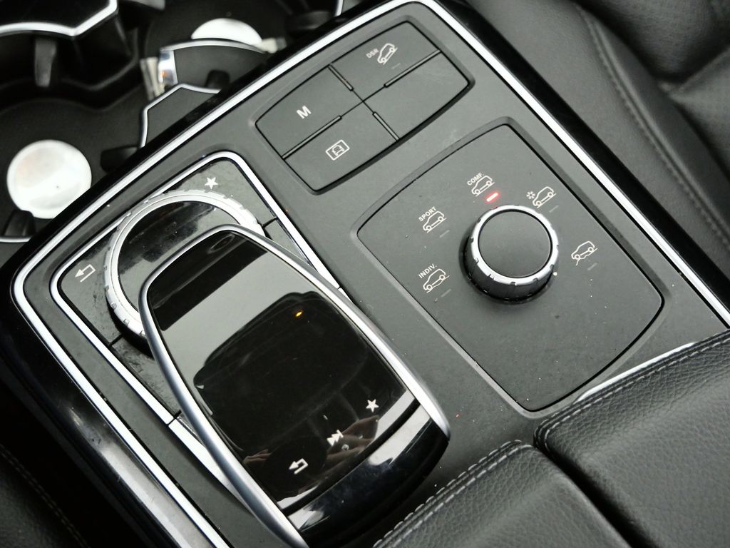 Thumbnail: 2017 Mercedes-Benz GLE - 49