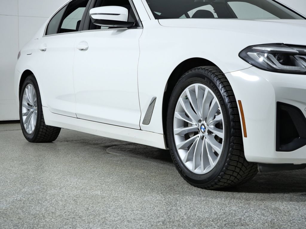 Thumbnail: 2022 BMW 5 Series - 7