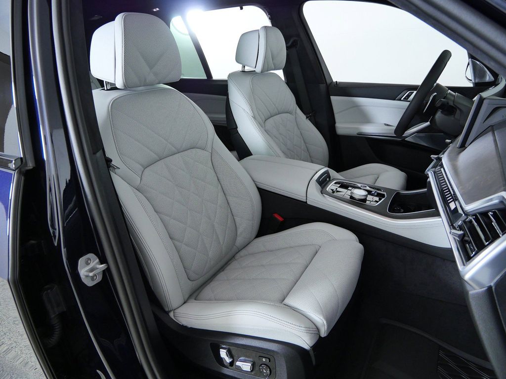 Thumbnail: 2026 BMW X5 - 20