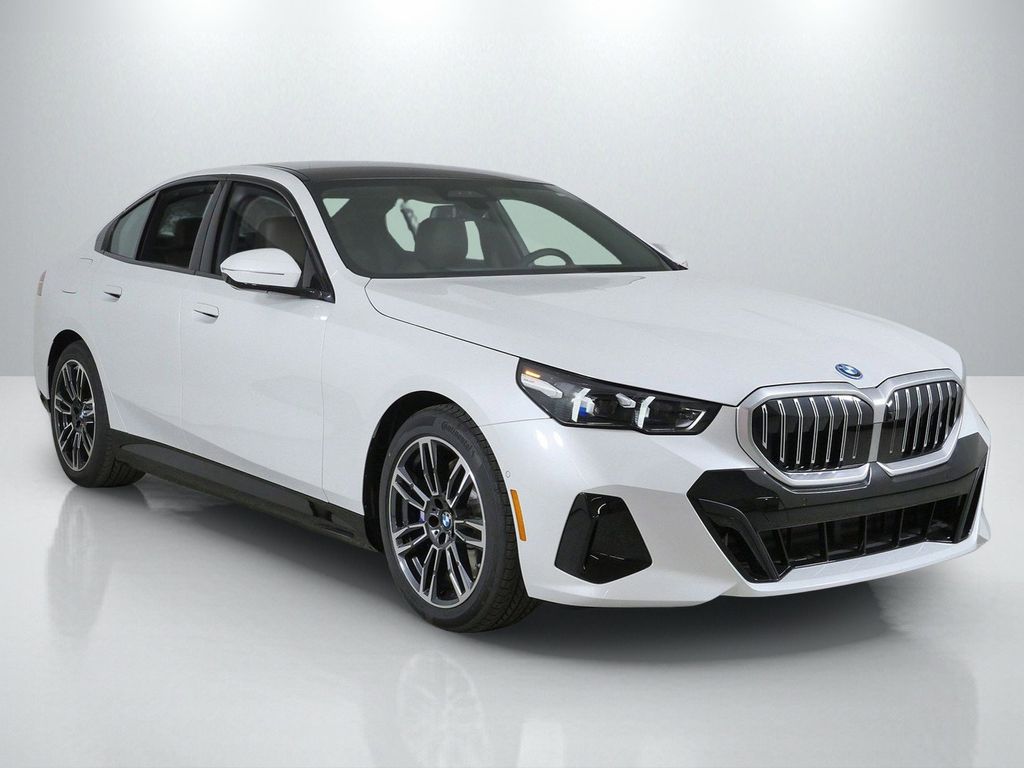 Thumbnail: 2027 BMW 5 Series - 7
