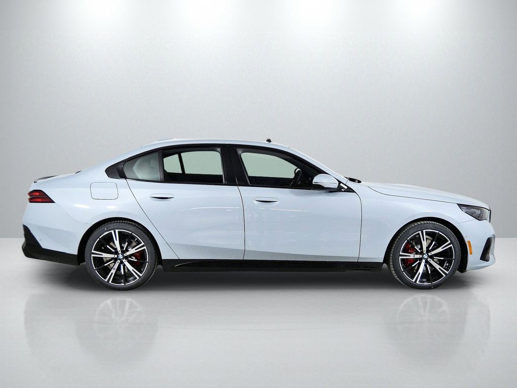 Thumbnail: 2026 BMW 5 Series - 8