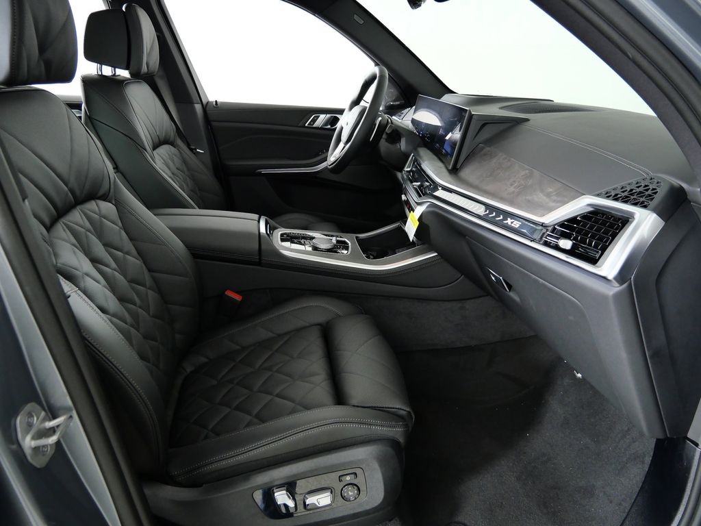 Thumbnail: 2026 BMW X5 - 20