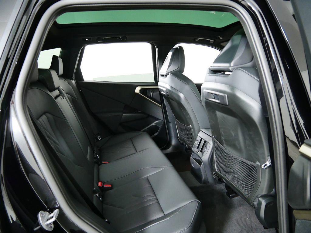 Thumbnail: 2025 BMW X3 - 25