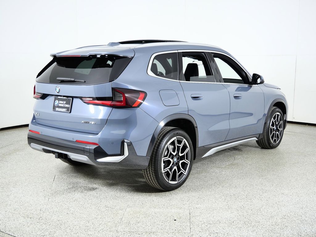 Thumbnail: 2026 BMW X1 - 9