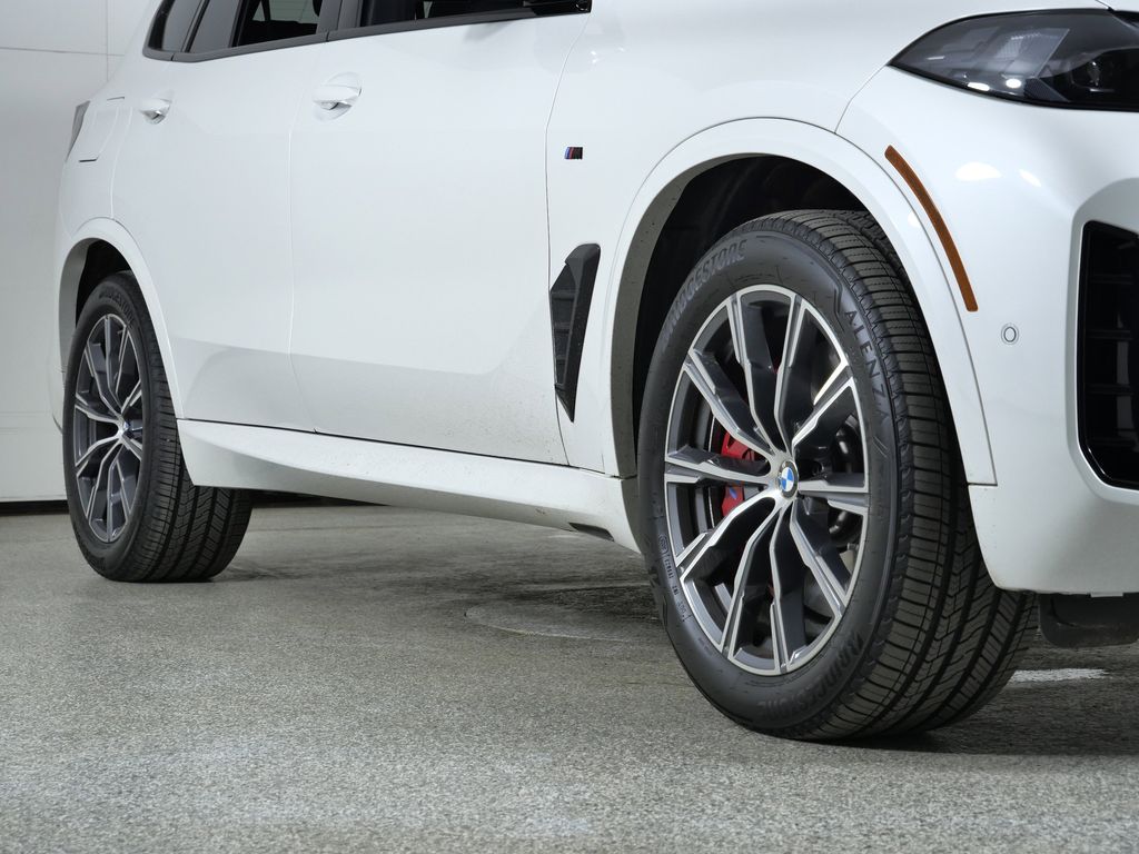 Thumbnail: 2026 BMW X5 - 6