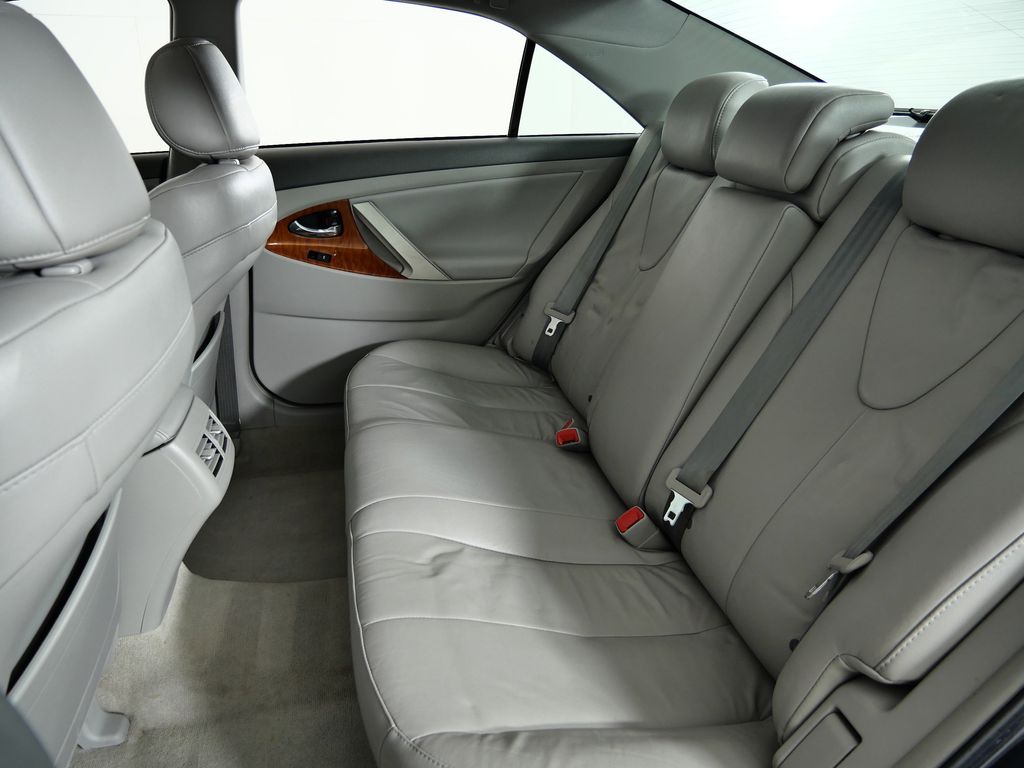 Thumbnail: 2011 Toyota Camry - 30