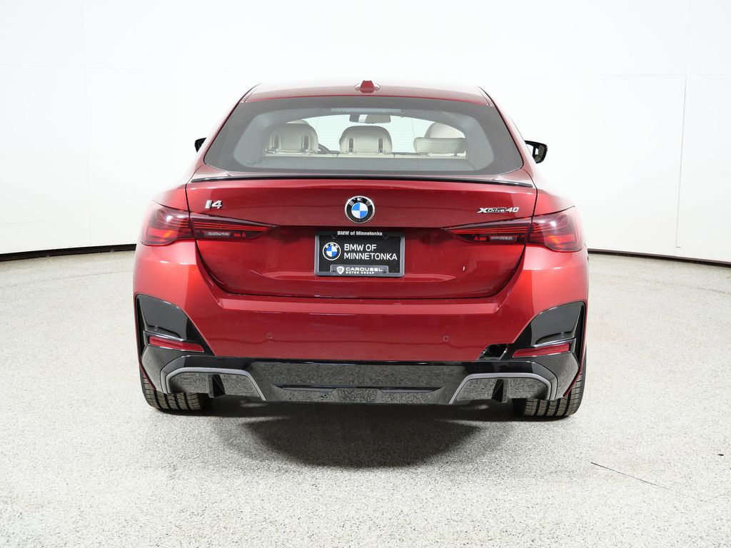 Thumbnail: 2026 BMW i4 - 10