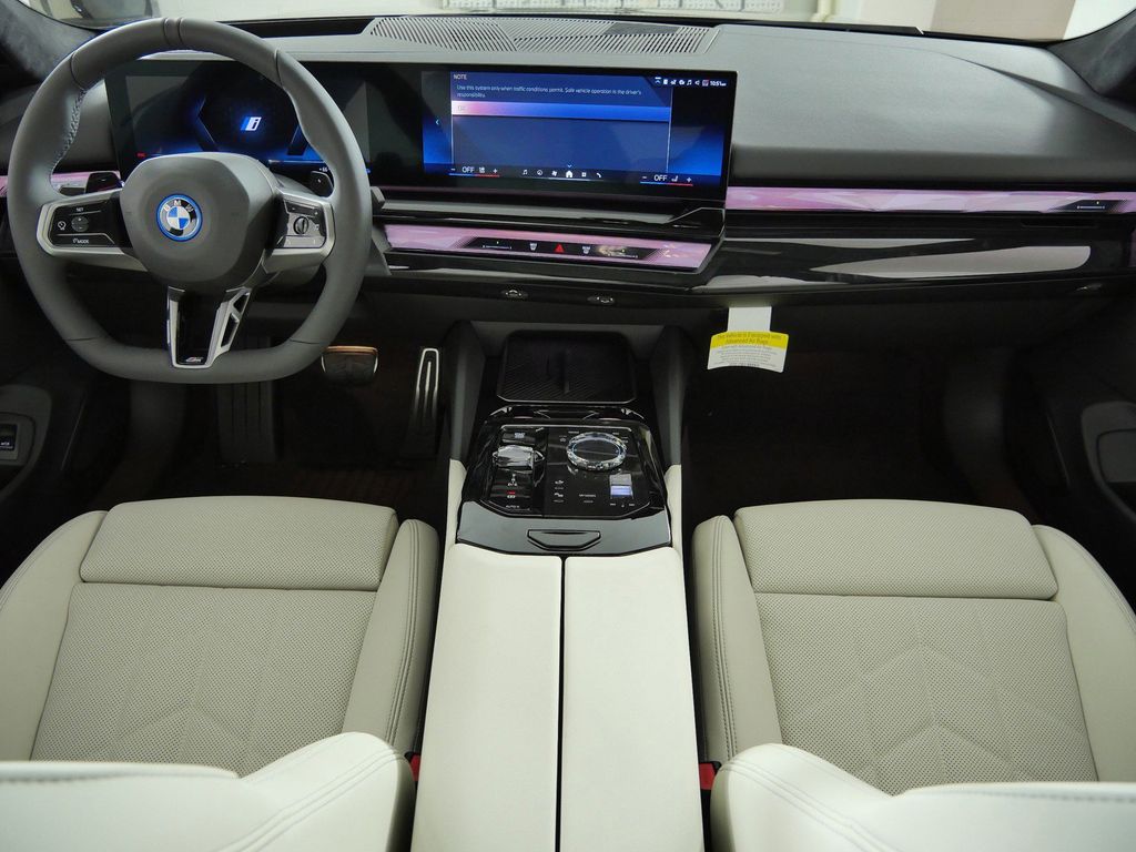 Thumbnail: 2027 BMW 5 Series - 5