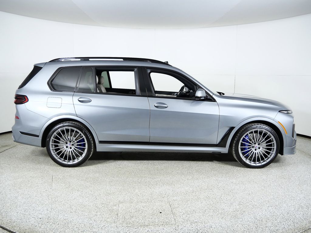 Thumbnail: 2023 BMW X7 - 10