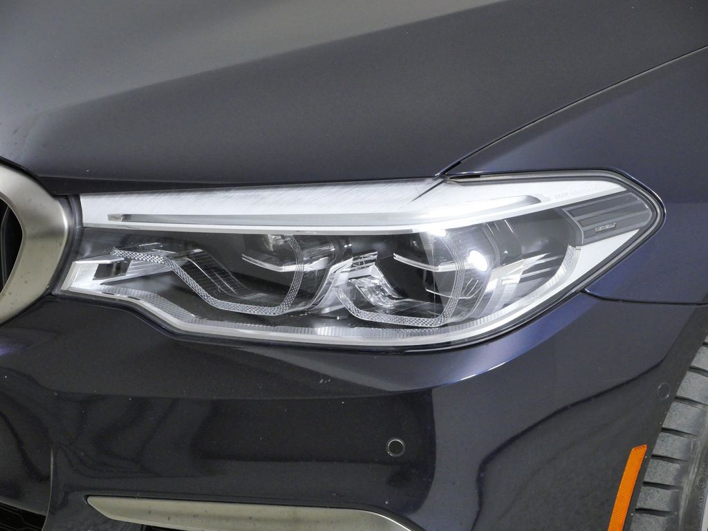 Thumbnail: 2019 BMW 5 Series - 4