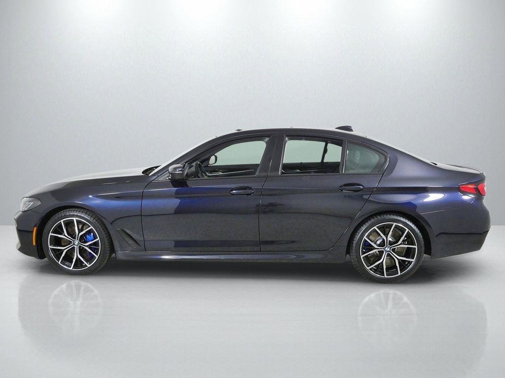 Thumbnail: 2023 BMW 5 Series - 18