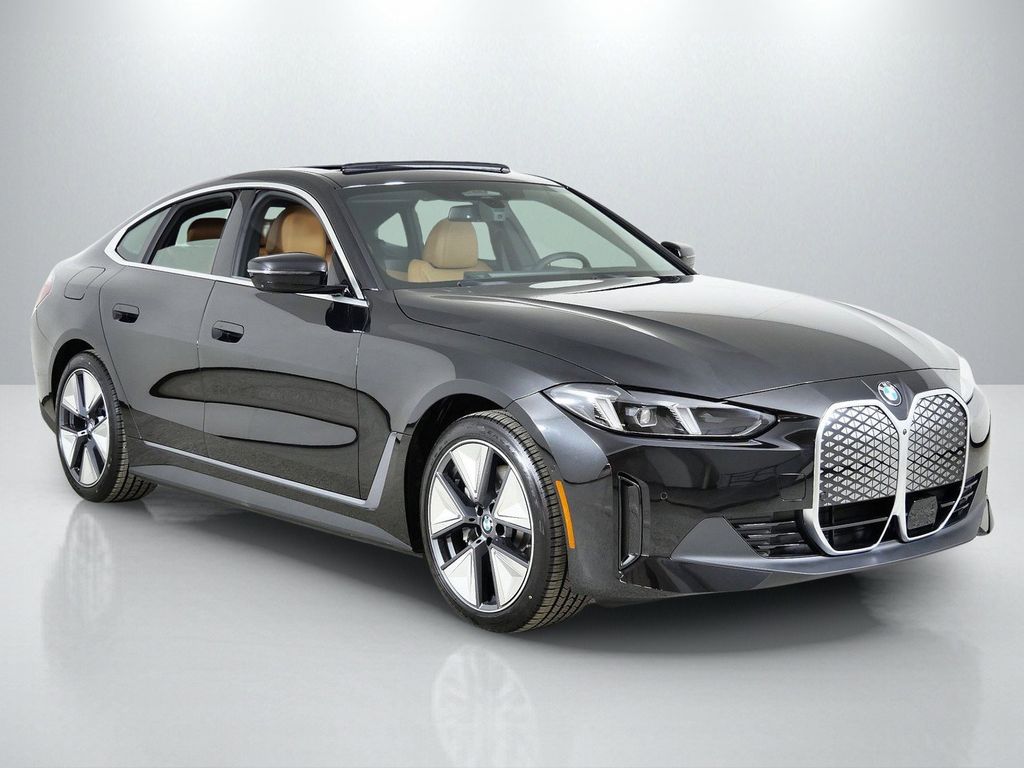 Thumbnail: 2026 BMW i4 - 7