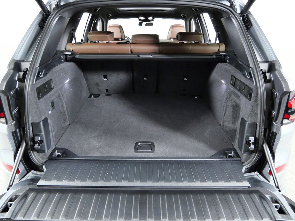 Thumbnail: 2026 BMW X5 - 28