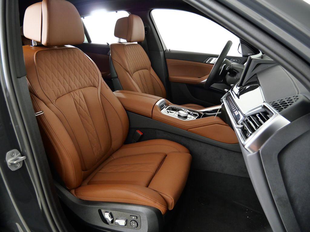 Thumbnail: 2026 BMW X6 - 21