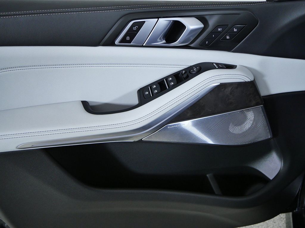 Thumbnail: 2026 BMW X5 - 33