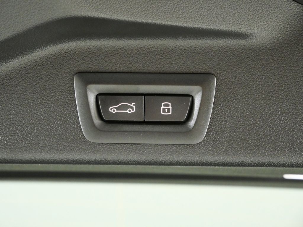 Thumbnail: 2026 BMW X5 - 29