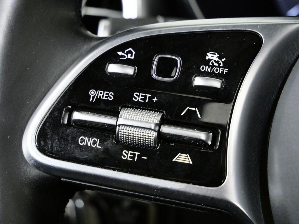 Thumbnail: 2021 Mercedes-Benz GLC - 40