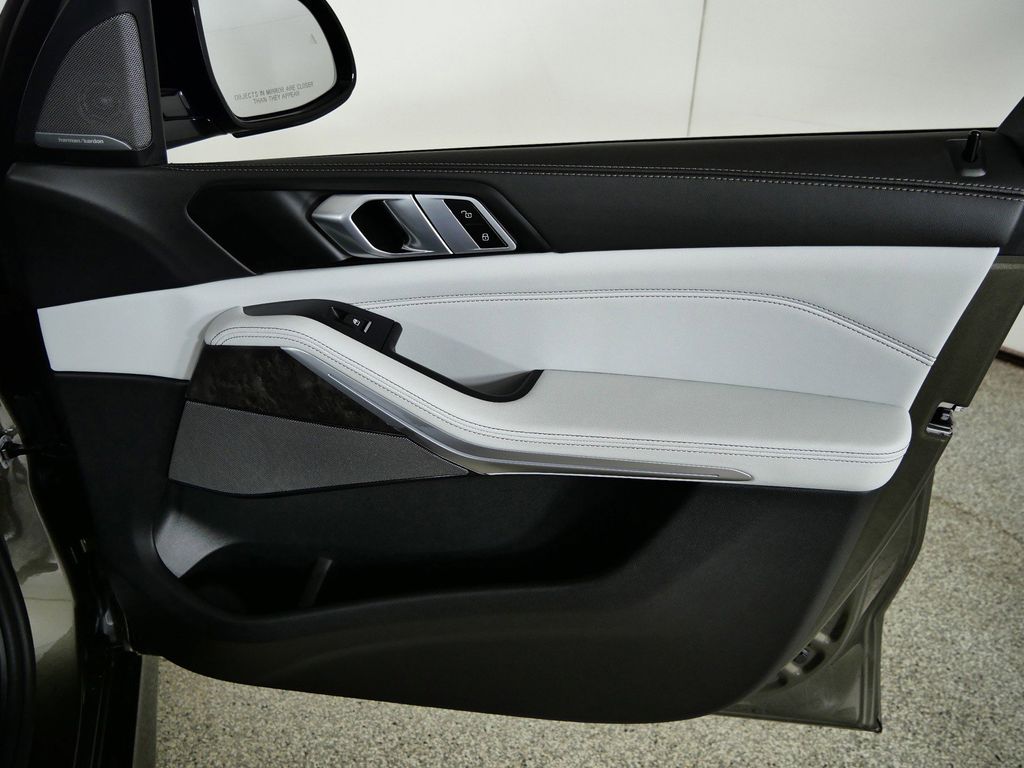 Thumbnail: 2026 BMW X5 - 19