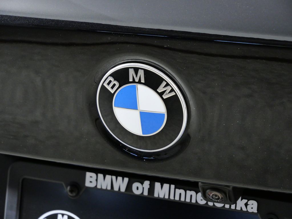 Thumbnail: 2021 BMW 3 Series - 12