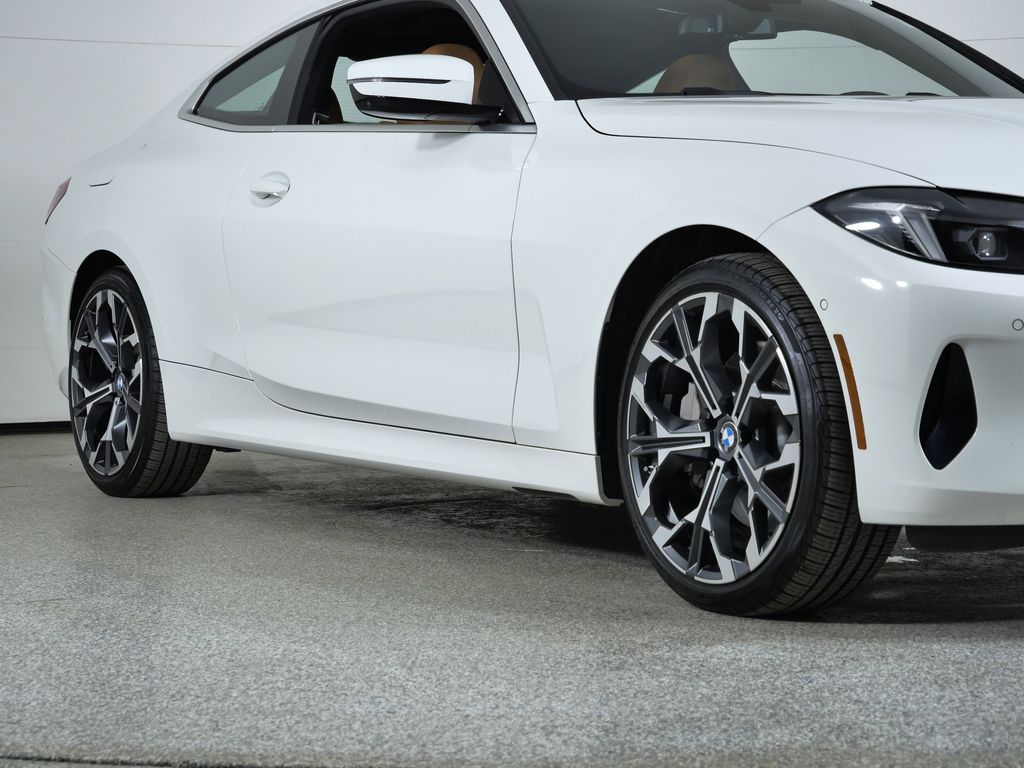 Thumbnail: 2025 BMW 4 Series - 8