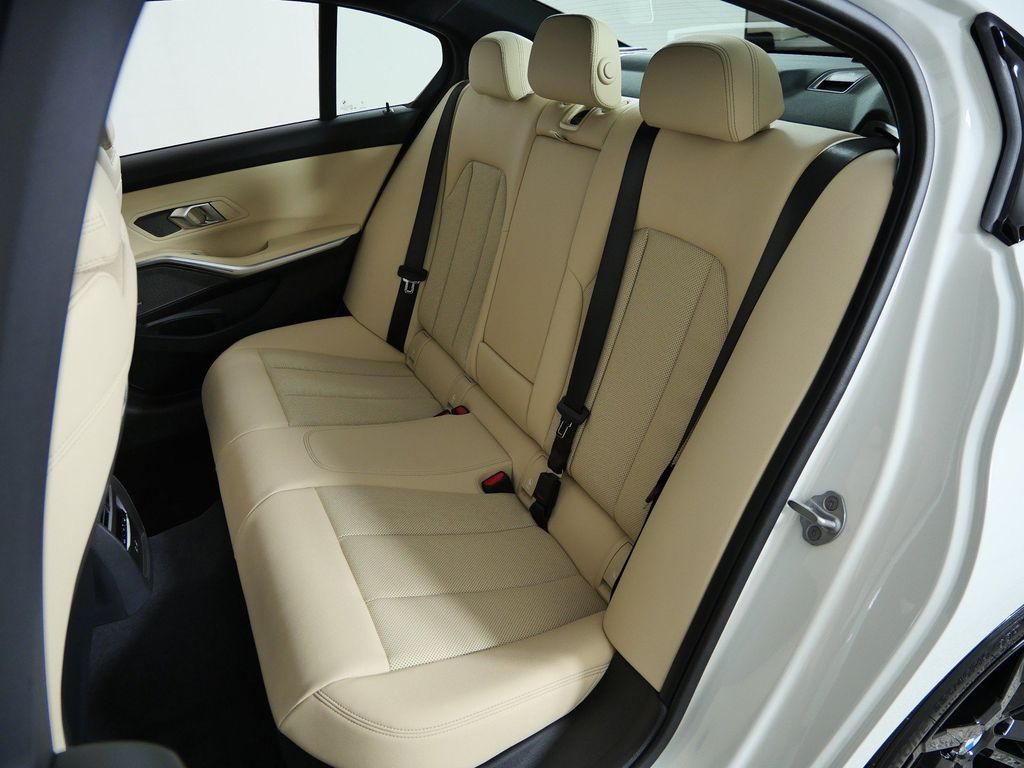 Thumbnail: 2026 BMW 3 Series - 28