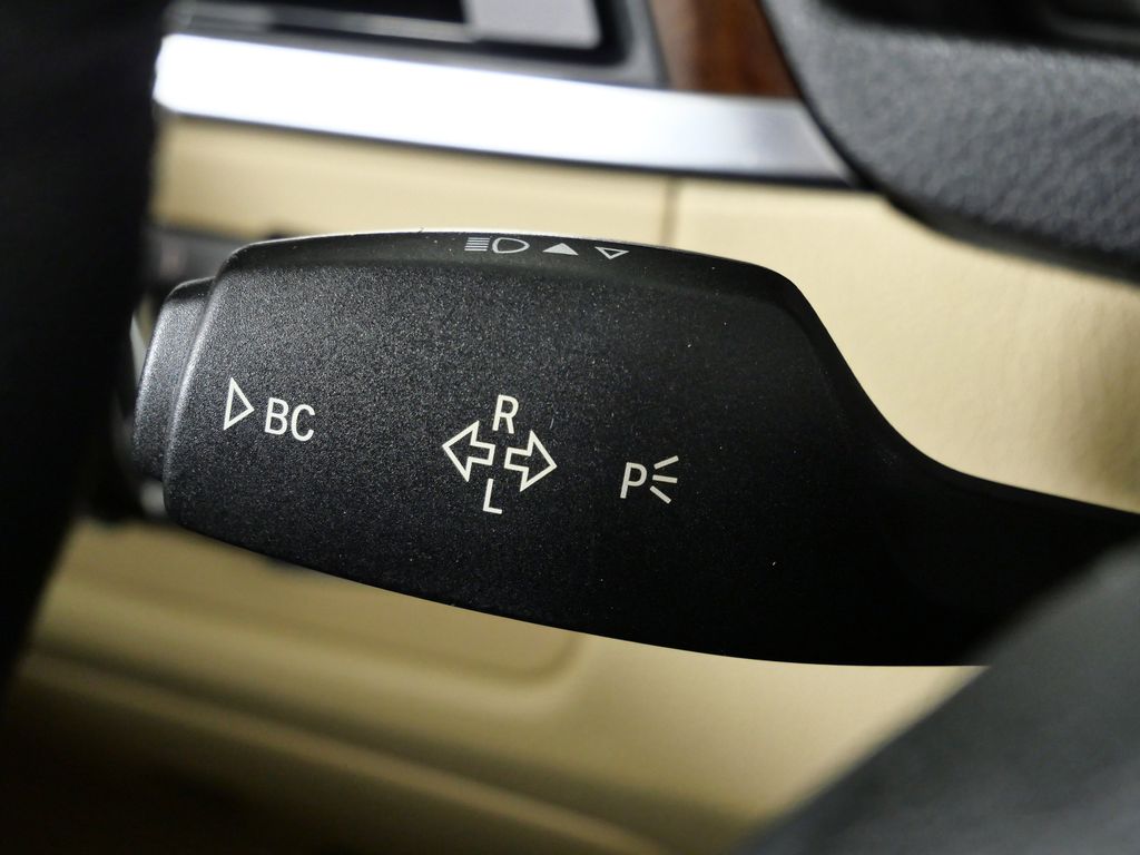 Thumbnail: 2015 BMW 3 Series - 50