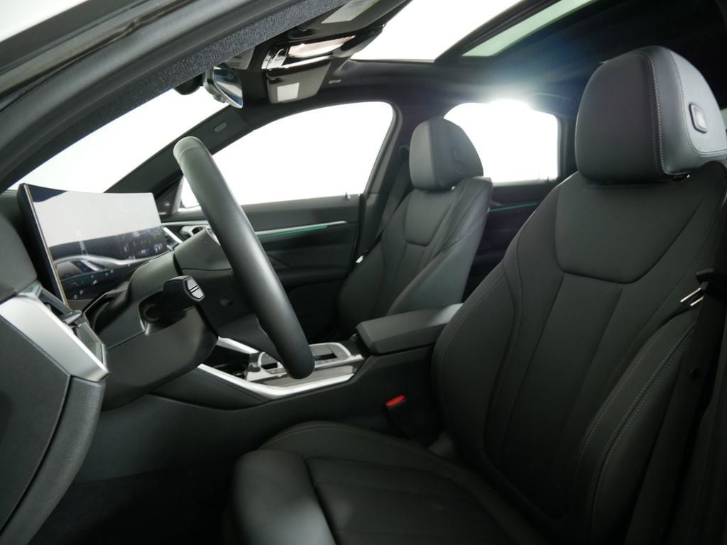 Thumbnail: 2024 BMW i4 - 33