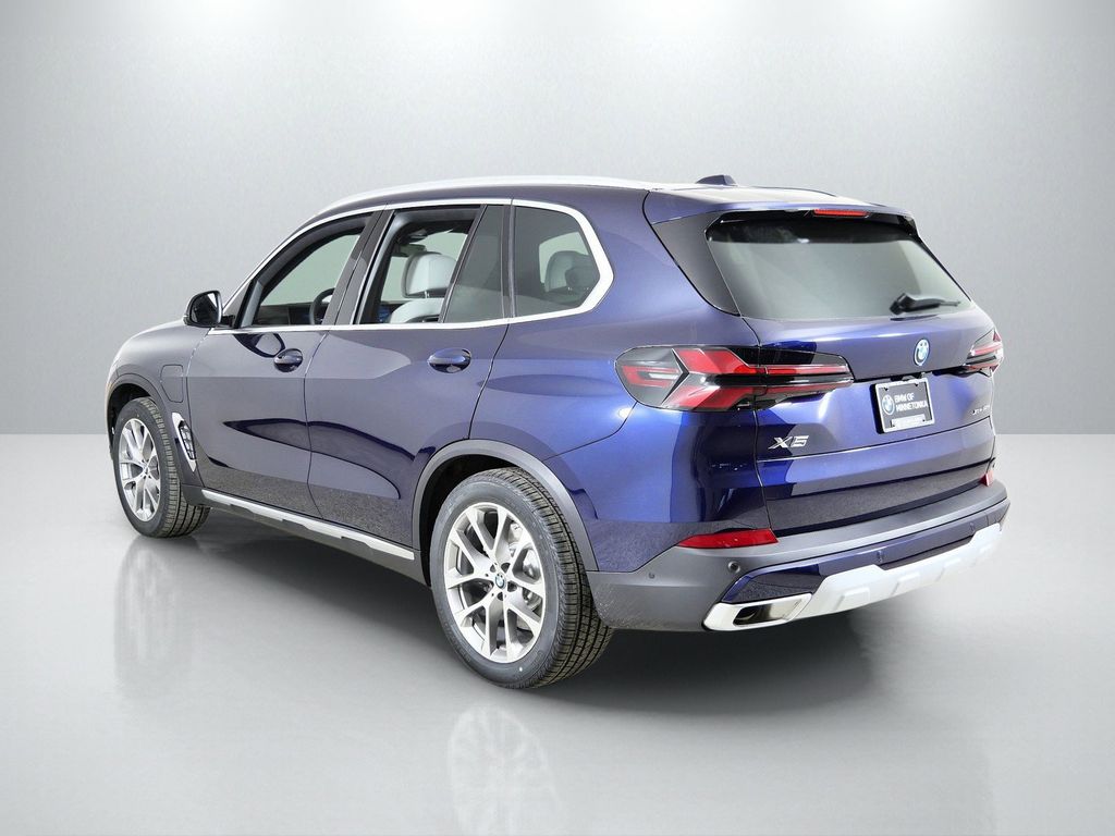 Thumbnail: 2026 BMW X5 - 14
