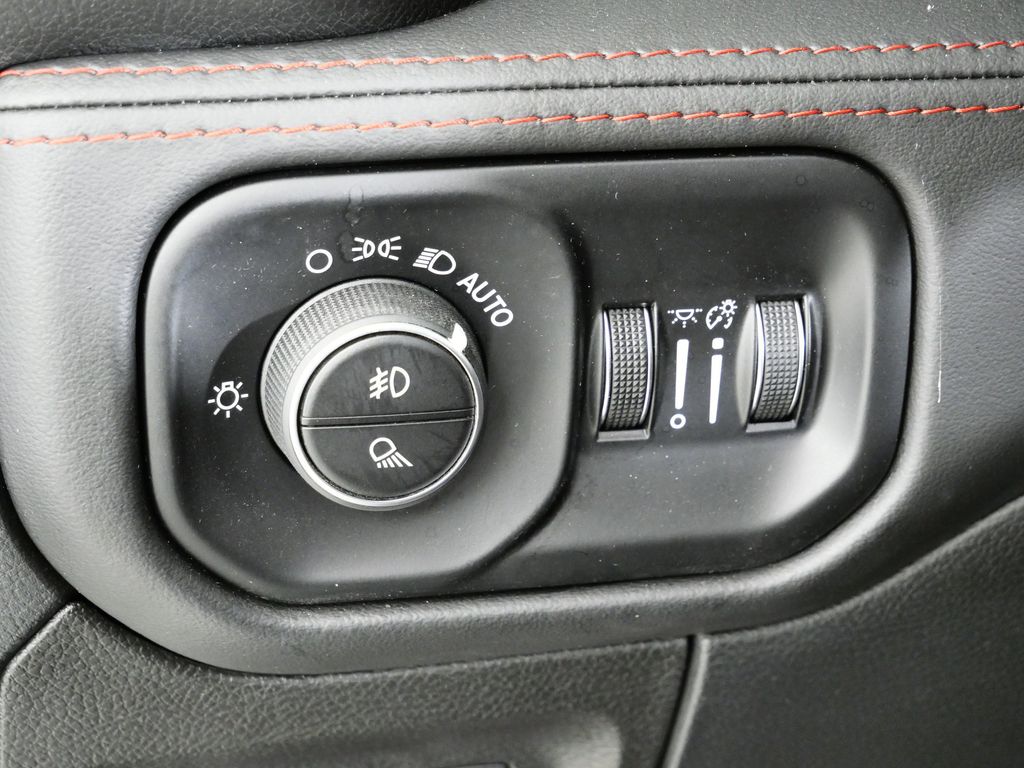 Thumbnail: 2022 RAM 1500 - 40