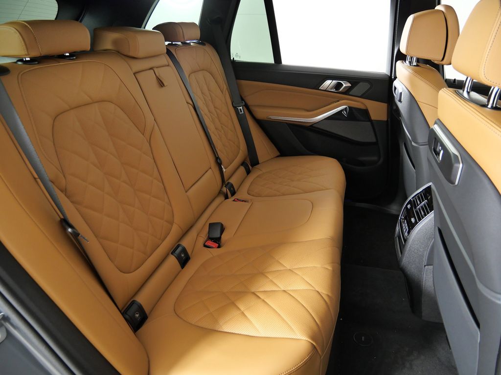 Thumbnail: 2026 BMW X5 - 27