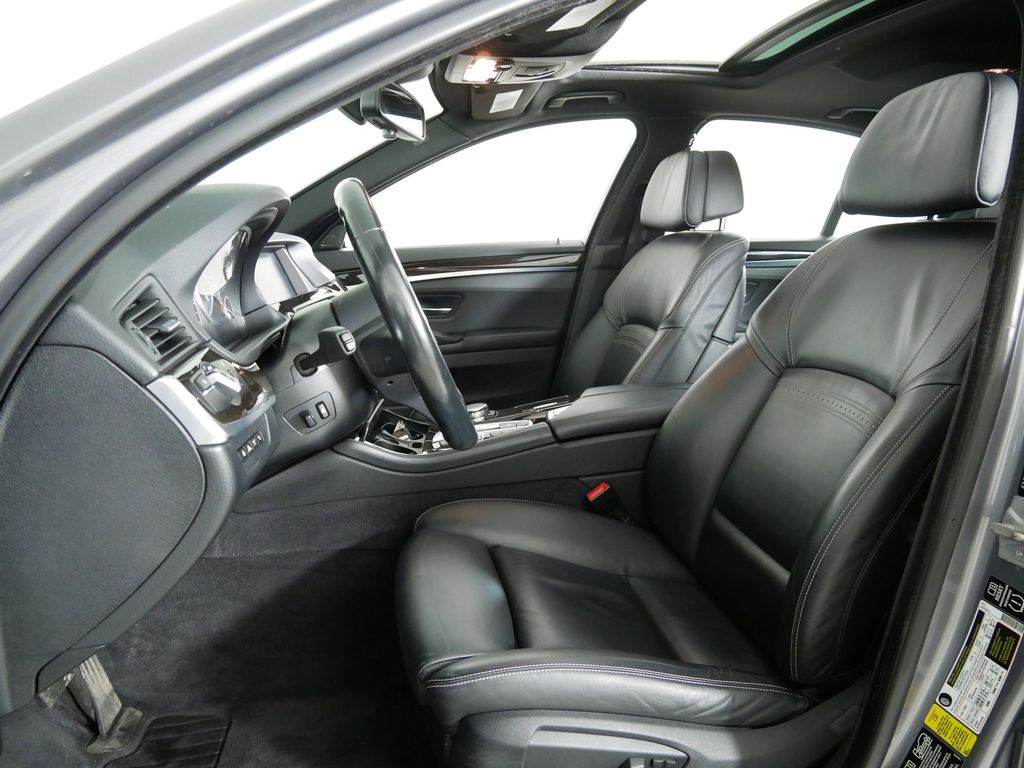 2015 BMW 5 Series 535i xDrive 32