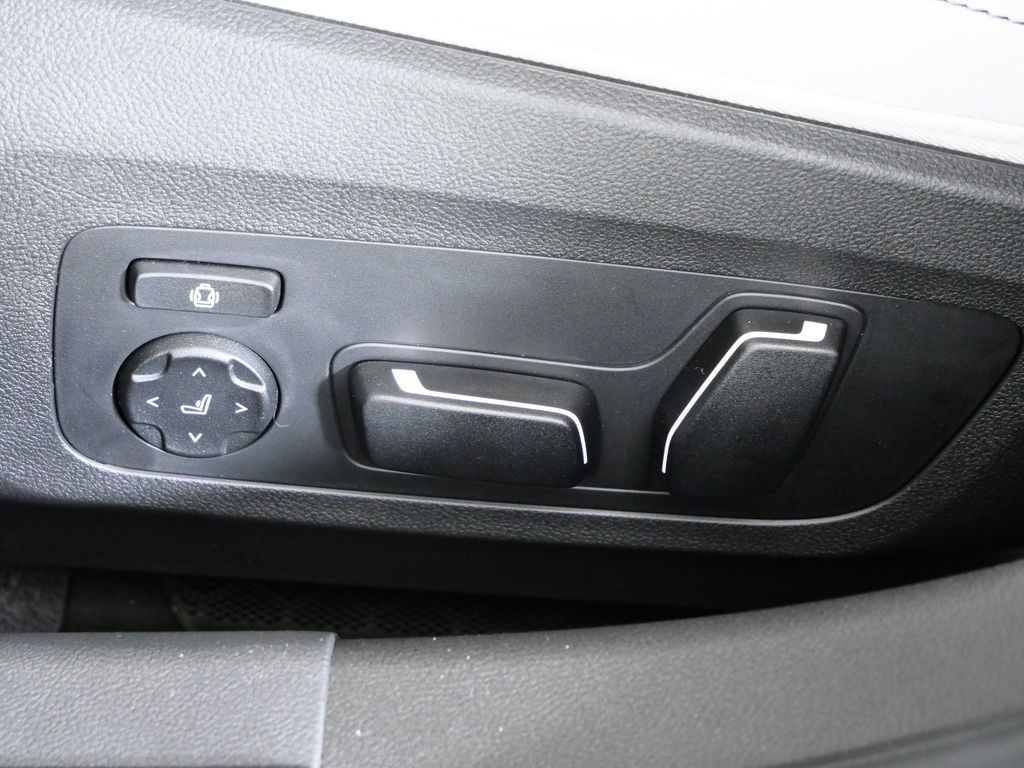 Thumbnail: 2026 BMW M3 - 36