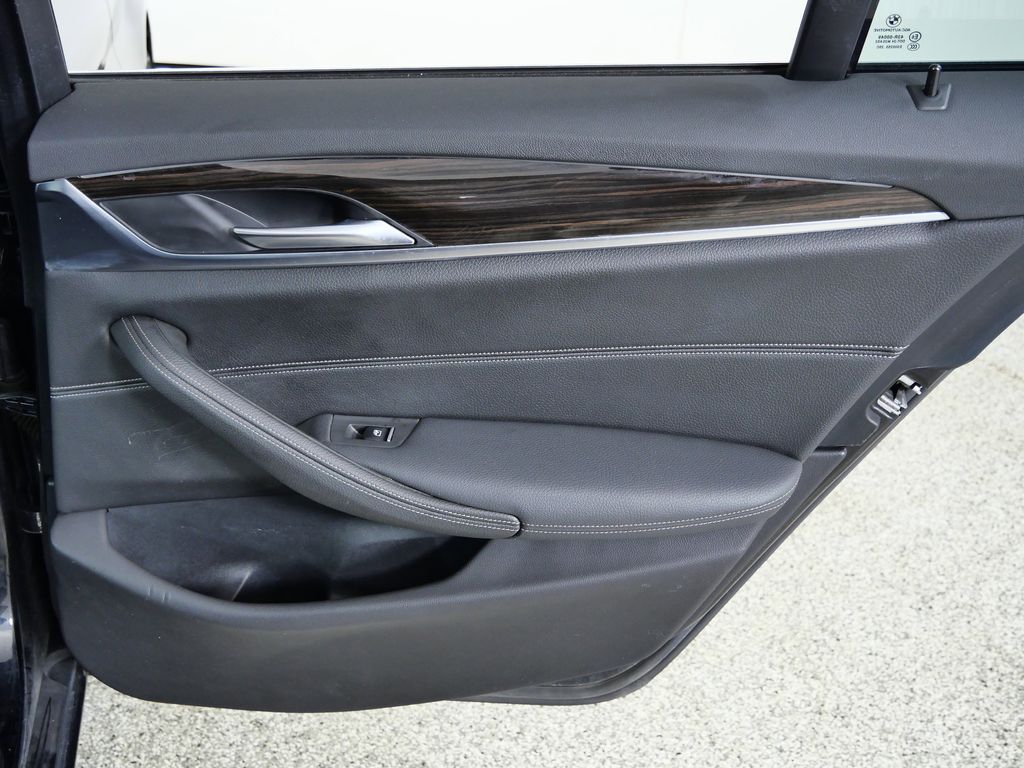 Thumbnail: 2019 BMW 5 Series - 25