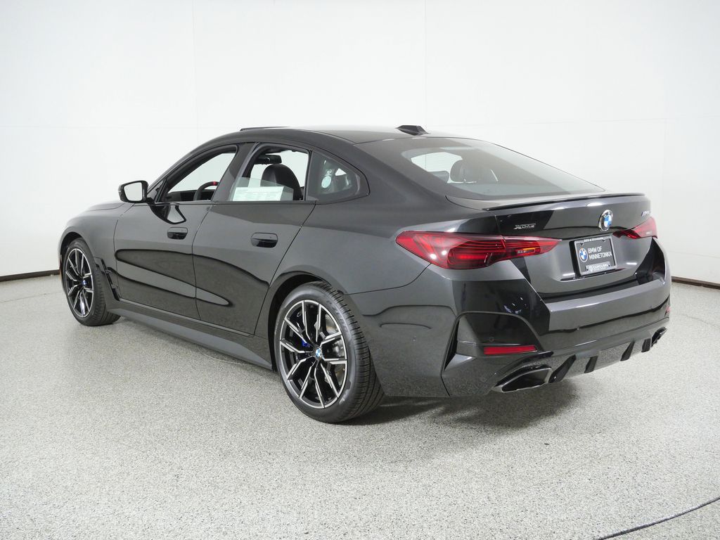 Thumbnail: 2026 BMW 4 Series - 14
